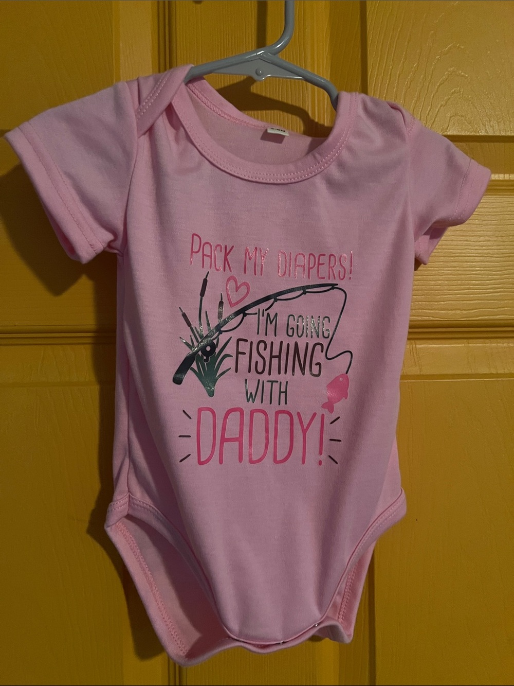 3-6 MONTHS BABY GIRL PINK FISHING WITH DADDY ONE-PIECE ONESIE NWOT